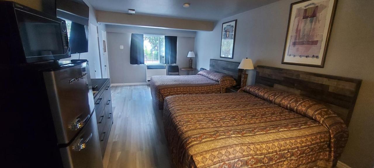 Lazy Bear Lodge Cranbrook Luaran gambar